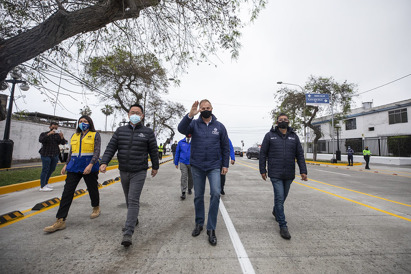 Alcalde Jorge Muñoz entregó renovada Av. Defensores del Morro en Chorrillos