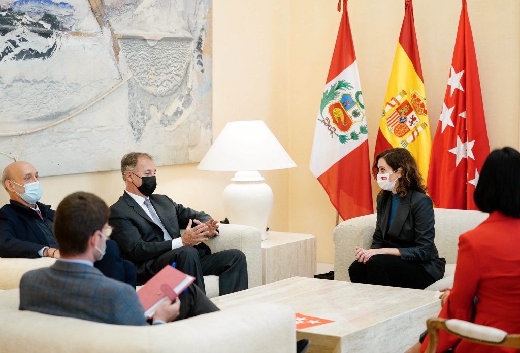 Alcalde de Lima se reúne con presidenta de la Comunidad de Madrid y Fundación Consejo España-Perú