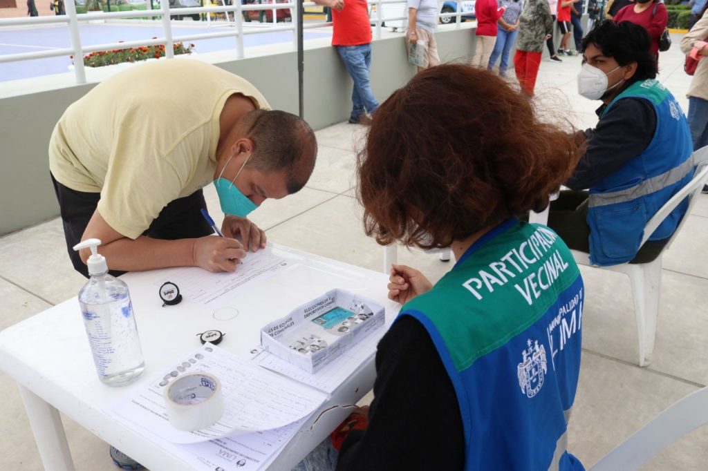 Cercado: vecinos participaron en elecciones del Equipo Deportivo Comunal (Edeco) de la losa deportiva Clorinda Matto de Turner