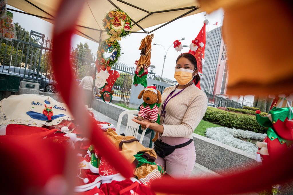 Más de 80 comerciantes informales participarán en feria navideña de la MML