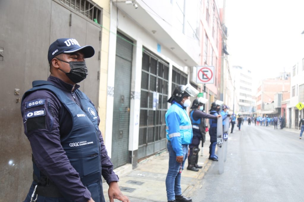 Municipalidad de Lima ejecuta operativo de recuperación de espacios públicos en el Jr. Cusco