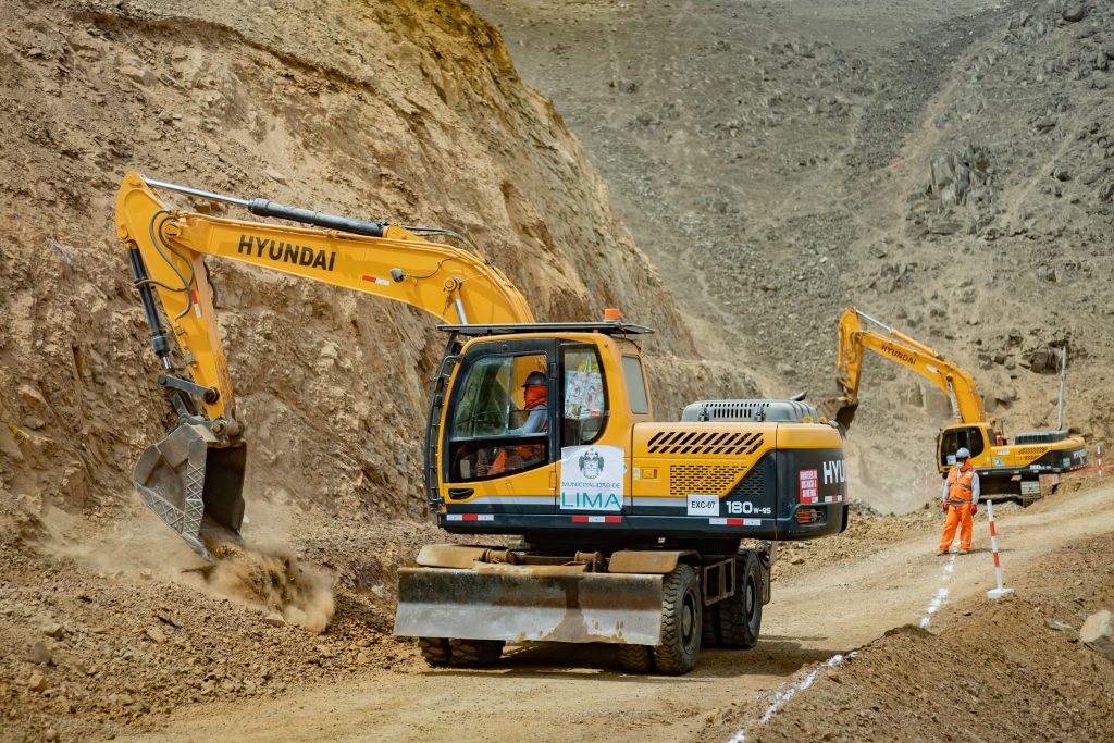 Pasamayito: Avanza movimiento de tierras en vía que unirá Comas con San Juan de Lurigancho