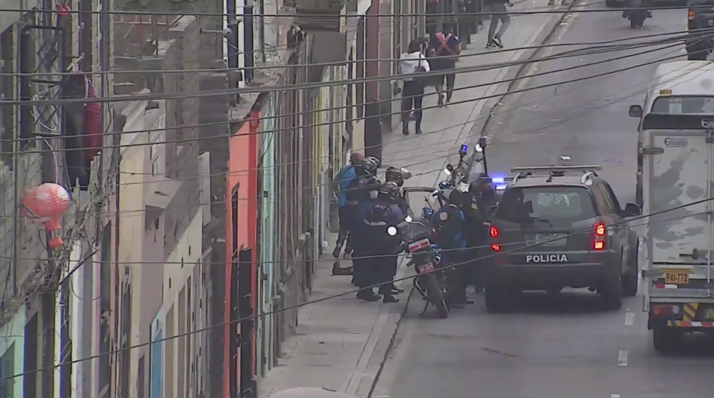 Serenos de Lima intervienen a raquetero en el Cercado