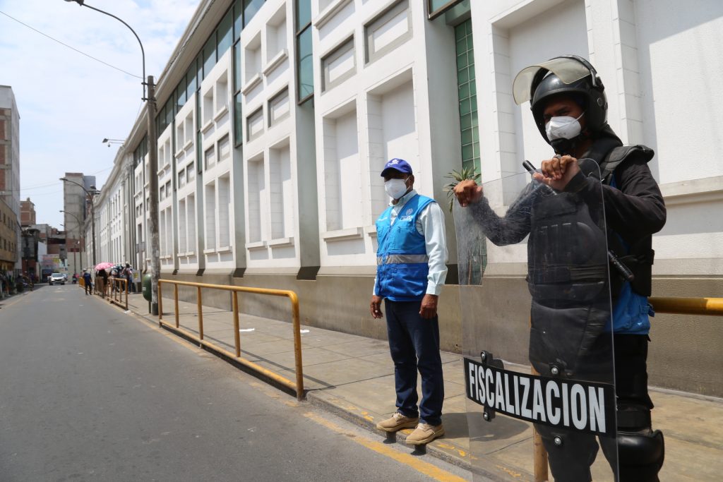 MML y PNP recuperan espacios públicos en la Av. Nicolás Ayllón y el Jr. Miró Quesada