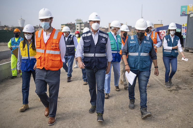 Ampliación Norte del Metropolitano: Alcalde Jorge Muñoz supervisa techado de estaciones