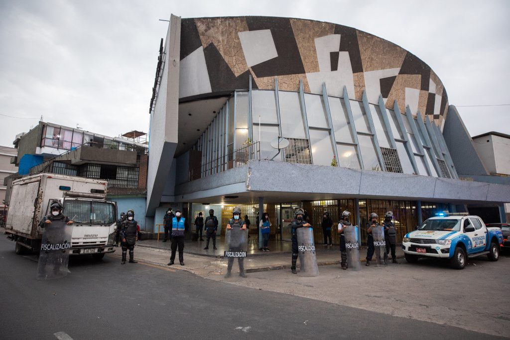 Explotación sexual: Municipalidad de Lima y Policía Nacional intervinieron cine Tauro en el Cercado