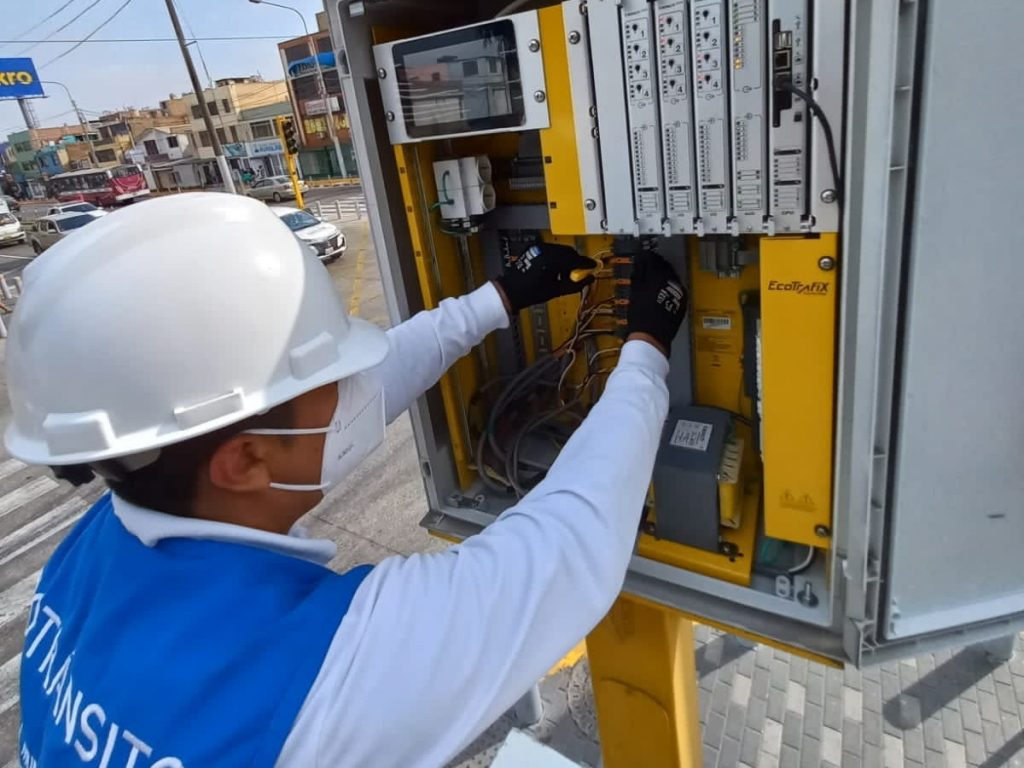 MML optimiza los tiempos semafóricos en renovada Av. Defensores del Morro en Chorrillos