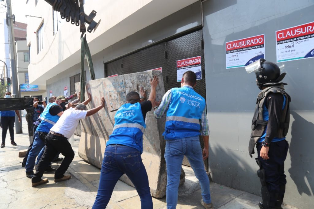 Barrios Altos: MML clausura y coloca muros de concreto en almacenes clandestinos