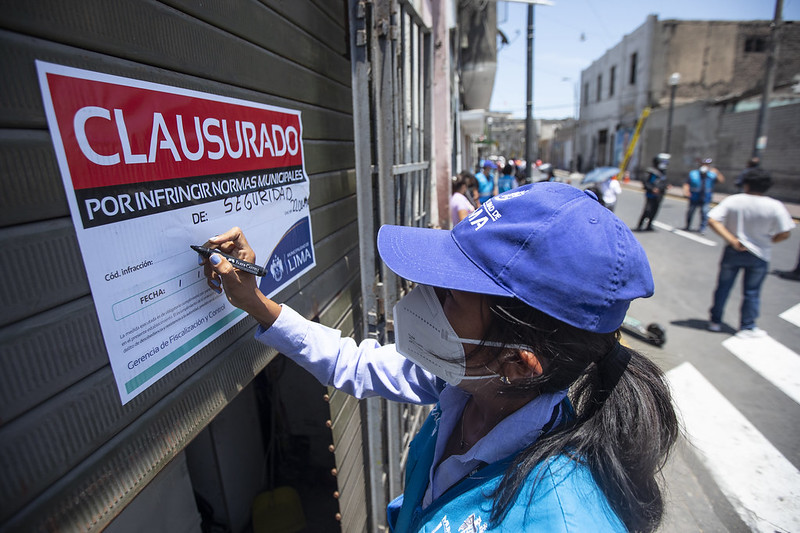 Jirón Azángaro: MML y PNP clausuran local donde se falsificaban documentos