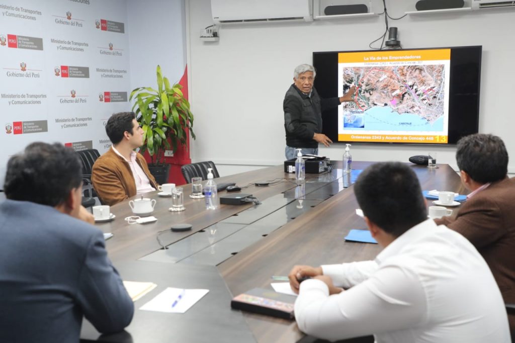 Alcalde de Lima se reunió con ministro de Transportes y Comunicaciones tras jurar como autoridad edil