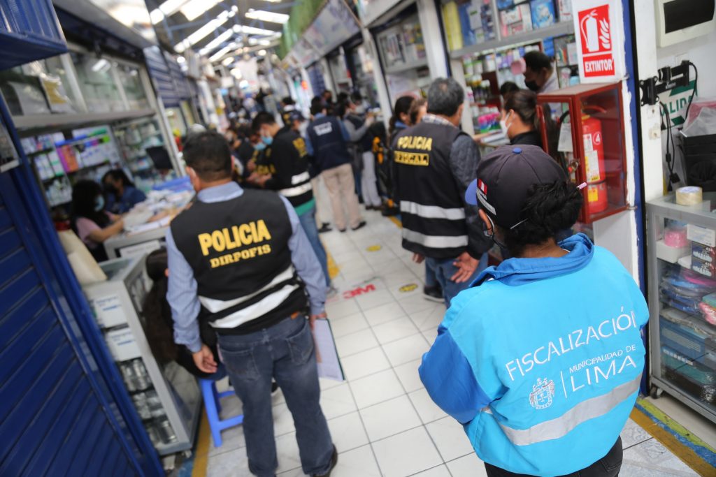 Cercado: Municipalidad de Lima, Minsa y PNP intervienen galería donde se vendían productos odontológicos sin registro sanitario