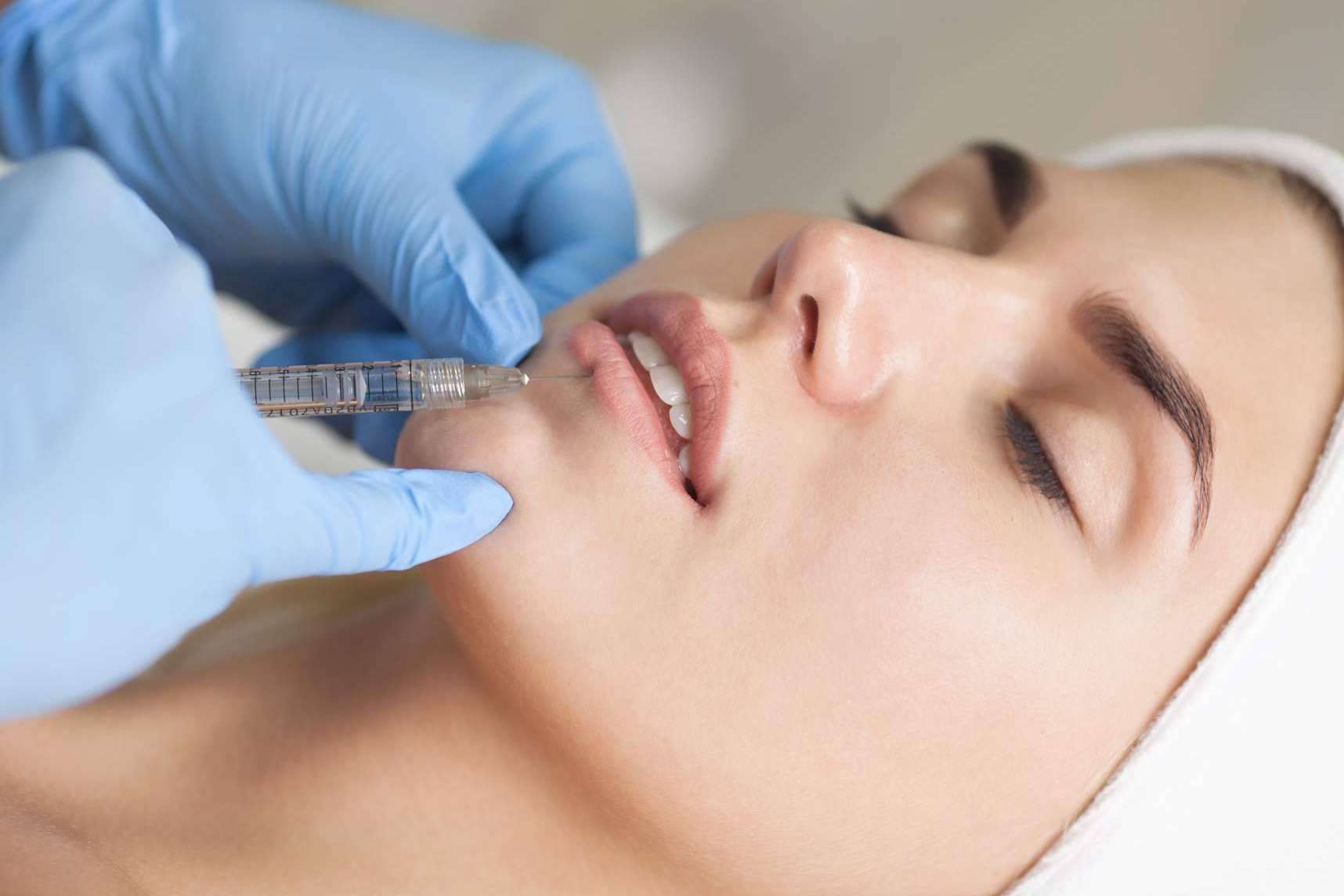 Cursos de especialización para médicos que se dedican a la estética, de la mano de Dermasthetic
