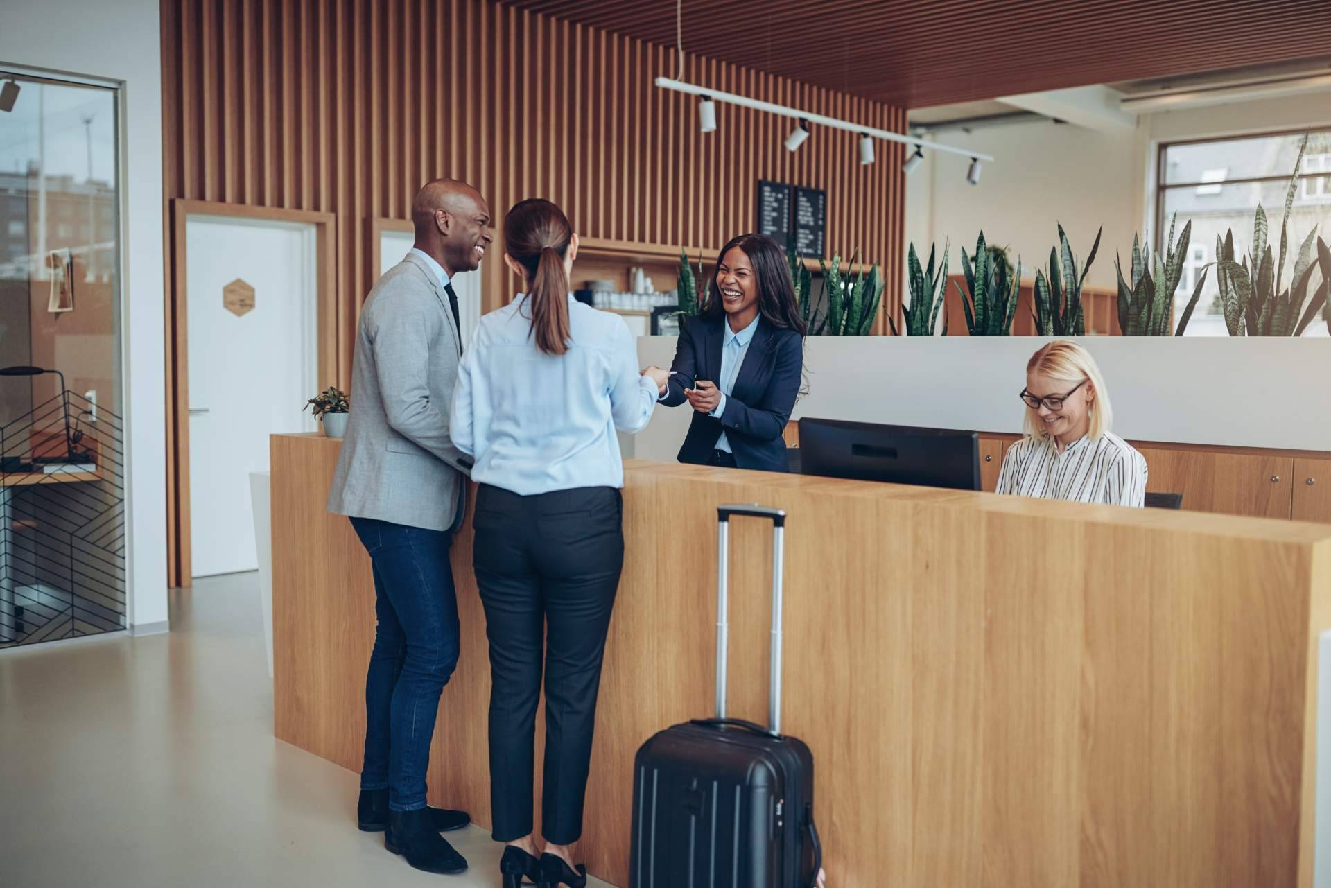 Optimizar la gestión hotelera con Whagons en 2024; Innovación y eficiencia
