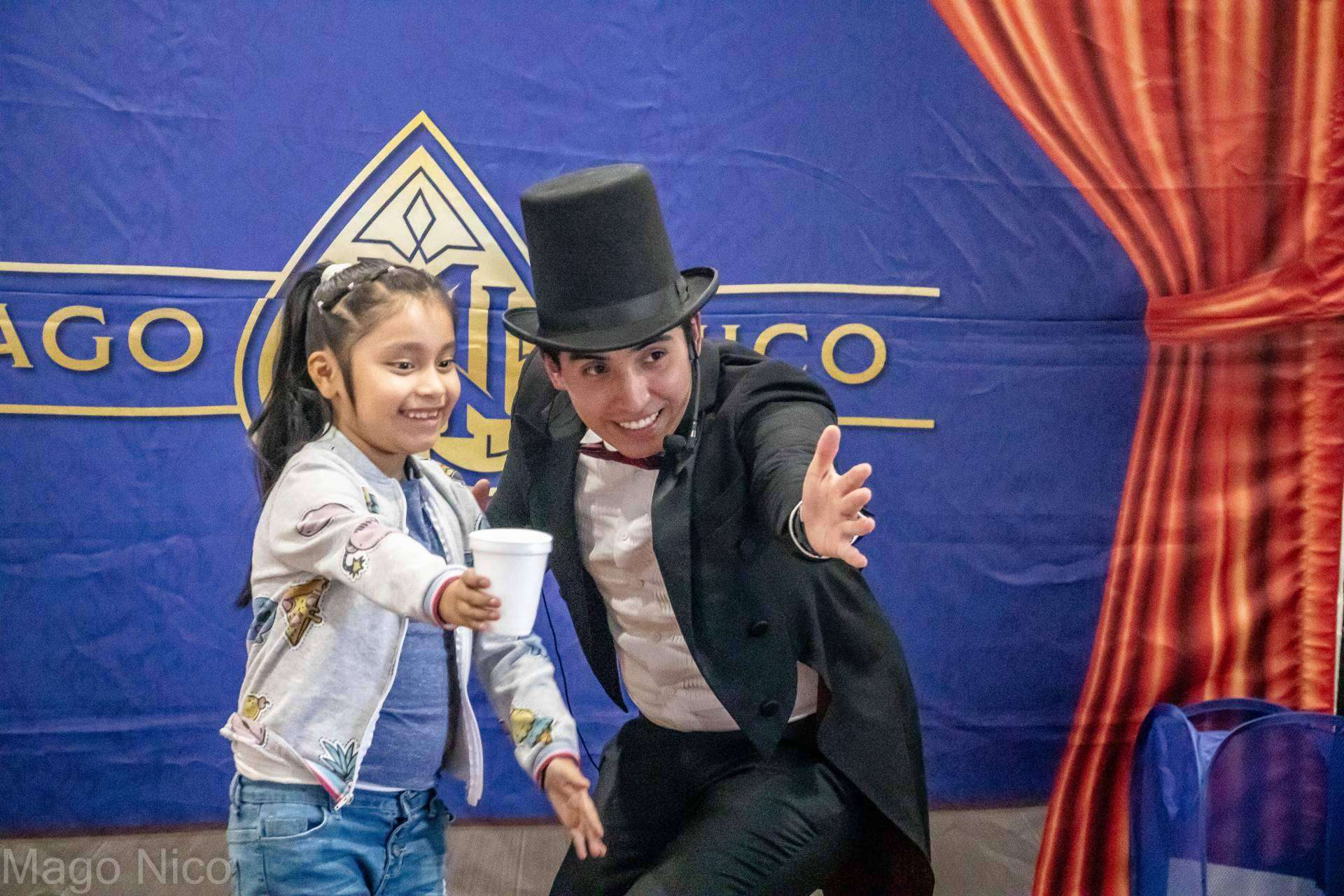 Devolver la magia, el talento de la compañía Mago Nico para sorprender a niños y adultos