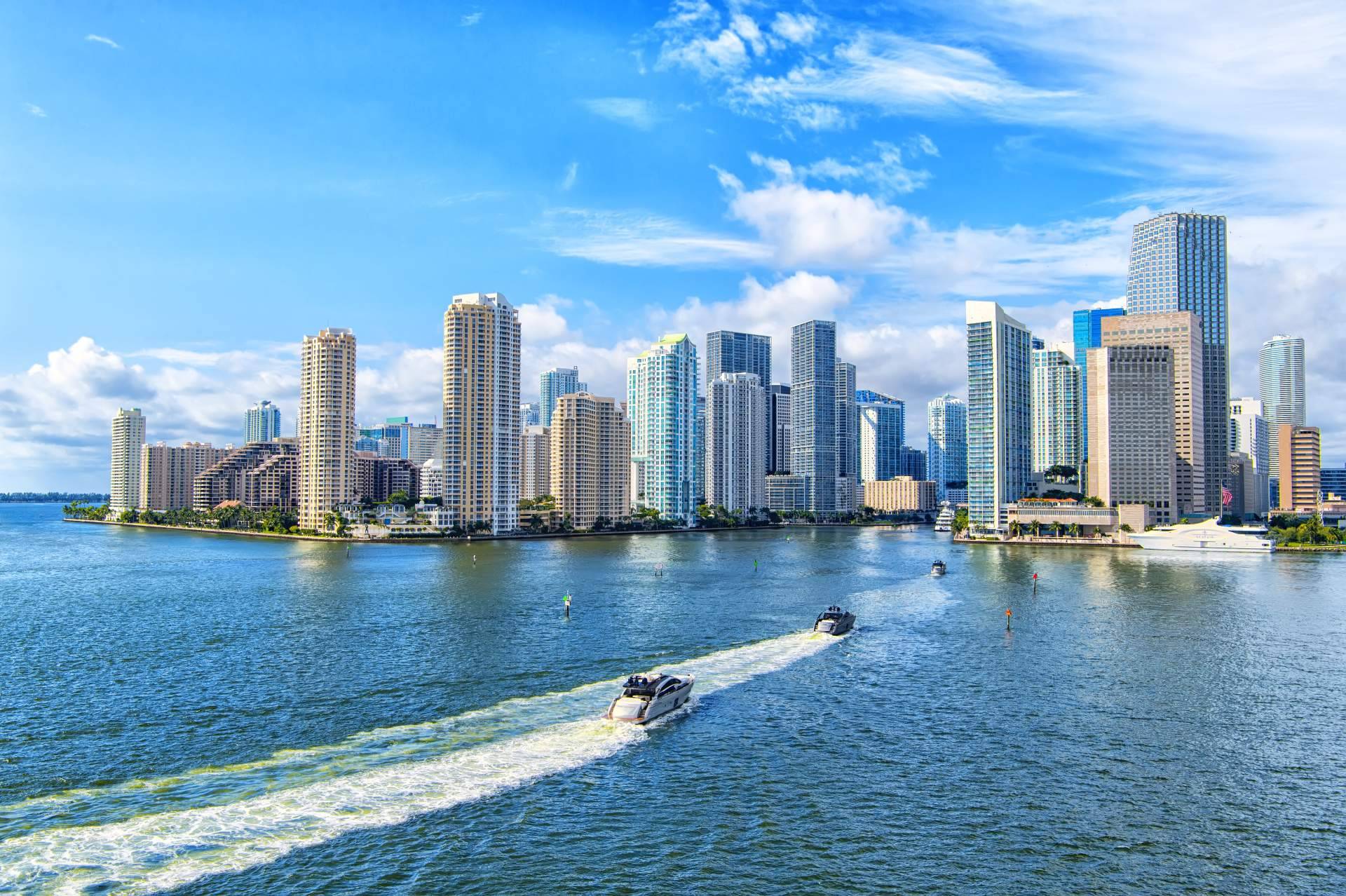 Acceder a pre-construcciones de lujo en Miami con la agencia inmobiliaria UTG Miami